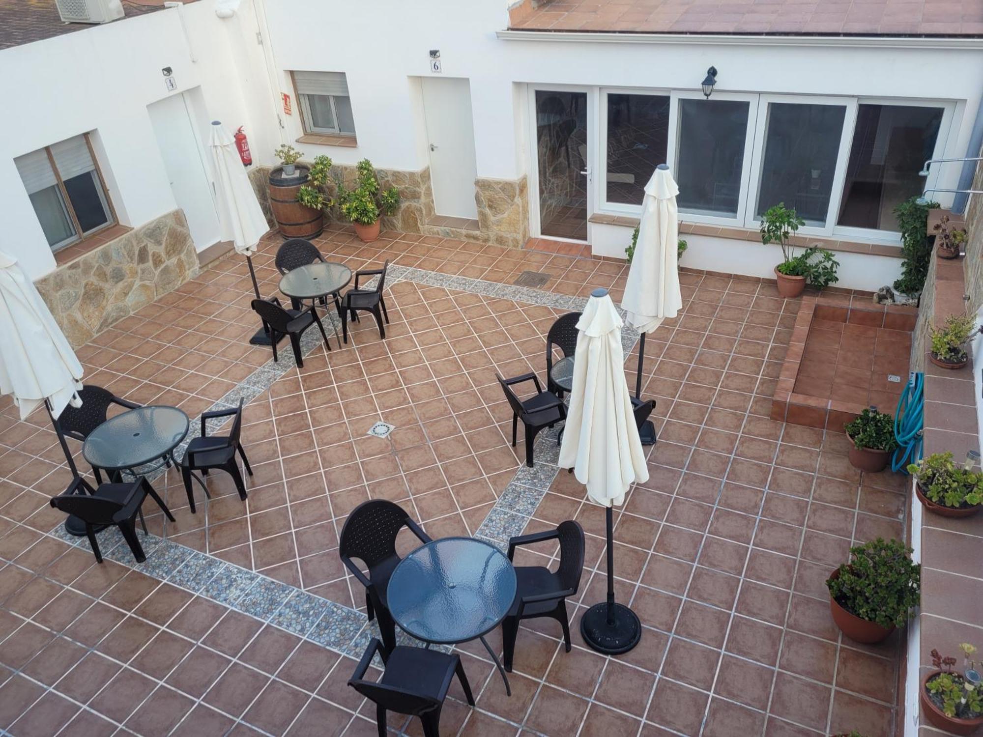 La Llar De Laura Guest House El Poblenou del Delta Exterior photo